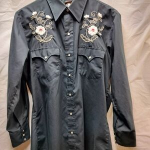 Karman Embroidered Western Pearl Snap Shirt | Women’s Medium